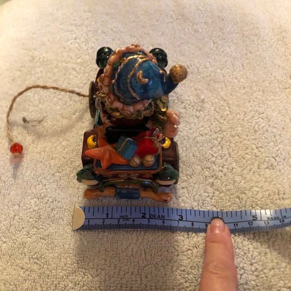 Snowman with old time car - Picture 6 of 7